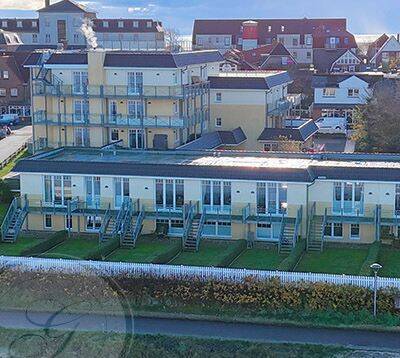 2458 Titel IW - GI - Attraktive 3-Zi.-Ferienwohnung in direkter Strandlage