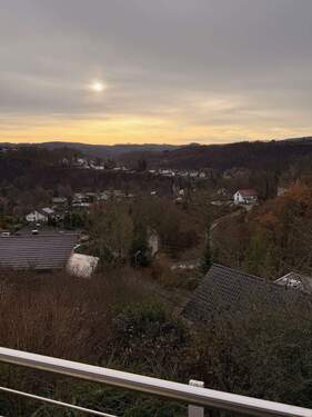 Ausblick vom Balkon - Mehrfamilienhaus, Wohnhaus zum Kaufen in Windeck