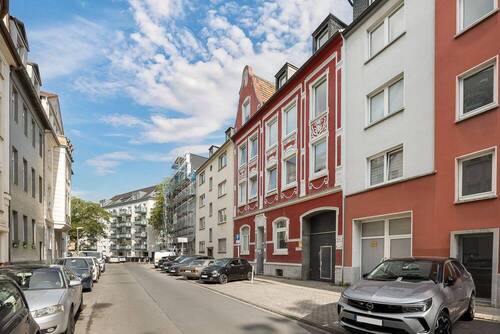 Straßenbild - 1 Zimmer Mehrfamilienhaus, Wohnhaus zum Kaufen in Essen