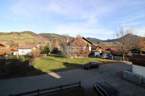 Ausblick Loggia_Osten - 2 Zimmer Etagenwohnung zum Kaufen in Schliersee