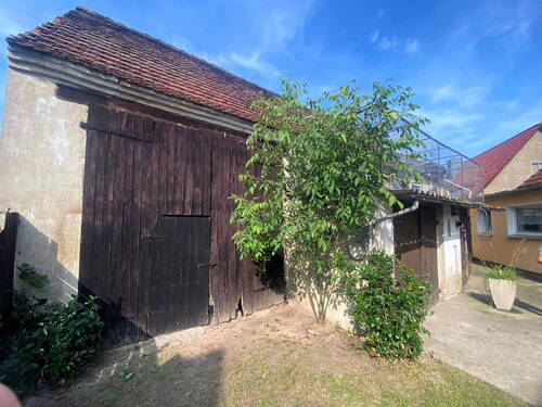 Hof mit Scheune - 