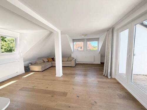 Wohnbereich - Tolle Dachgeschoss-Maisonette-Wohnung in Aussichtslage