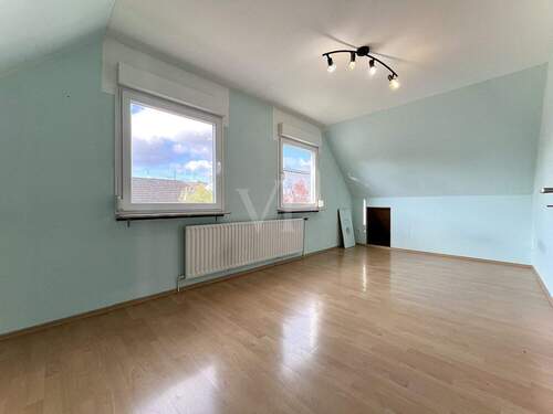 Lichtdurchflutetes Zimmer - 