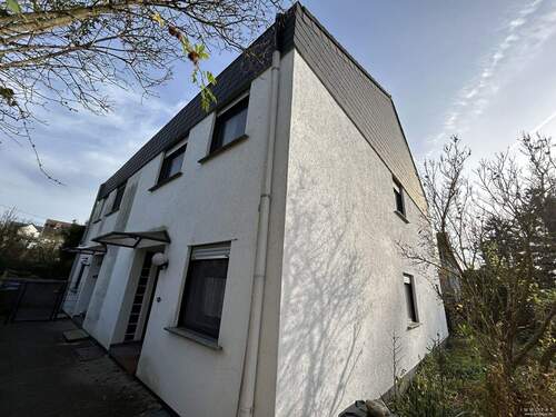 SP-25-CPVH-164 - Attraktive sowie familienfreundliche Doppelhaushälfte mit Garten und Balkon in Neuwied