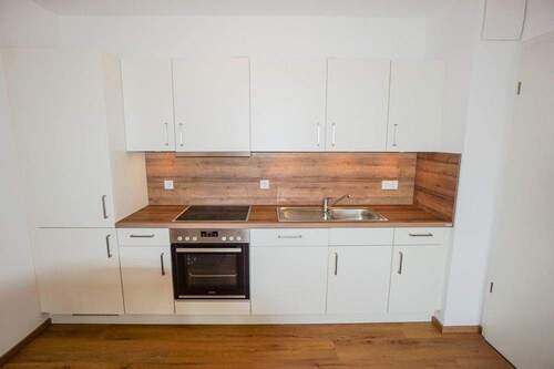 Einbauküche - Etagenwohnung mit 65,20 m&sup2; in Oberasbach zur Miete
