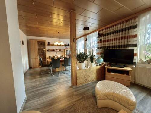 Wohnzimmer - Mehrfamilienhaus, Wohnhaus mit 160,00 m&sup2; in Erfurt zum Kaufen