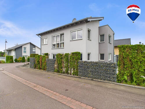 RE/MAX Immobilien DeLux Haus Konz - Roscheider Hof - 