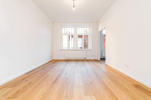 Wohnzimmer - 2 Zimmer Etagenwohnung zum Kaufen in Leipzig