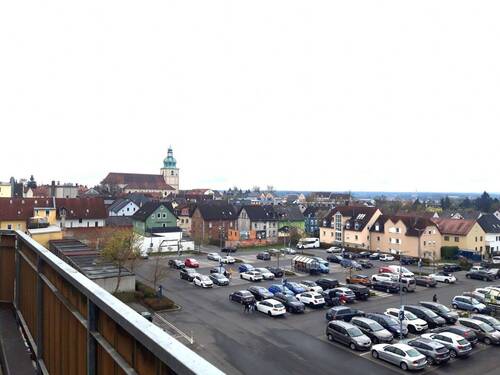 Ausblick - Alles im Blick - schön geschnittene 3,5 Zimmerwohnung im 3. OG mit Terrasse