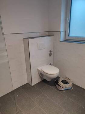 Badezimmer (Musterfoto nach Sanierung) - 