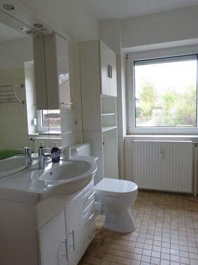 Badezimmer (vor Sanierung) - 