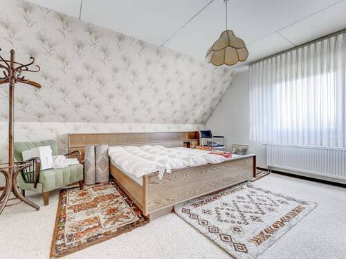 ELW Helles und großzügig geschnittenes Schlafzimmer - 