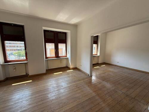 Ess-Wohnzimmer im OG - 7 Zimmer Mehrfamilienhaus, Wohnhaus zum Kaufen in Merzig