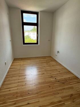 Bild 3 - 7 Zimmer Mehrfamilienhaus, Wohnhaus in Merzig