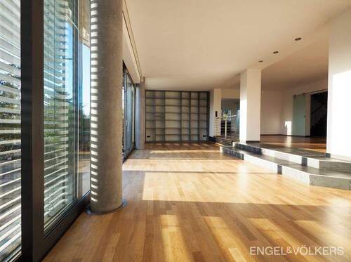 Bild 2 - 9 Zimmer Einfamilienhaus zum Kaufen in Saarbrücken