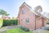 Seitenansicht und Terrasse - 