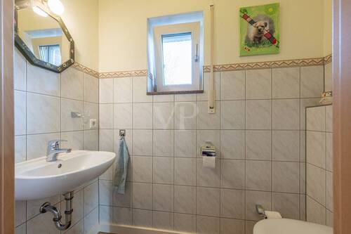 Gäste-WC - Einfamilienhaus mit 100,00 m&sup2; in Borken zum Kaufen