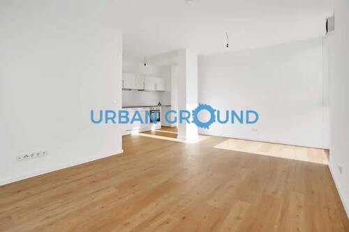 Bild 1 - 2 Zimmer mit EBK, Aufzug und sonnigem Balkon