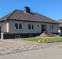 modernisierter 4-Zimmer-Bungalow mit Vollkeller & Garage - Grünendeich
