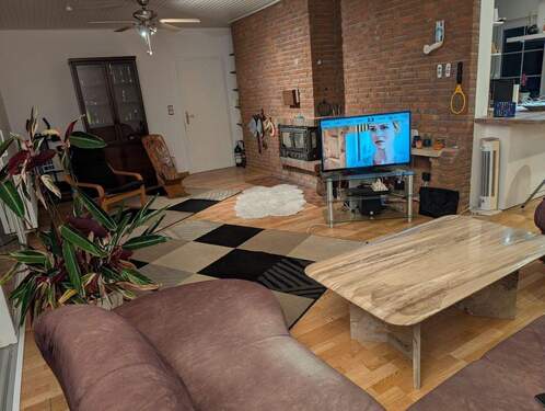 Wohn-/Esszimmer - 
