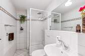 Badezimmer Untergeschoss - 