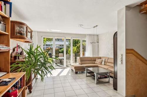 Wohnzimmer - 6 Zimmer Reihenendhaus in Hamburg / Tonndorf