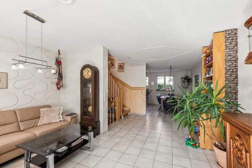 Wohnzimmer - Reihenendhaus mit 126,00 m² in Hamburg / Tonndorf zum Kaufen