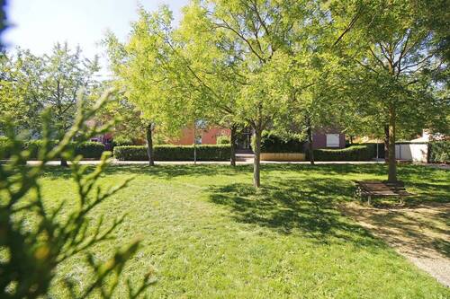 umrandet von GRÜN - 