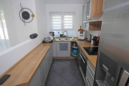 Einbauküche mit Geräten - 