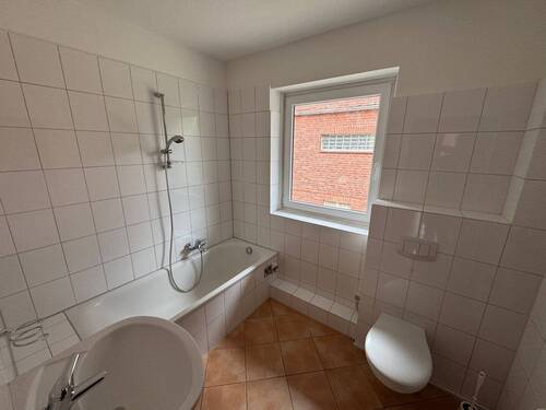 Badezimmer - Etagenwohnung mit 48,00 m² in Hamburg zur Miete