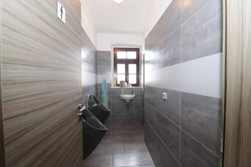 EG Sanitärräume Männer - 