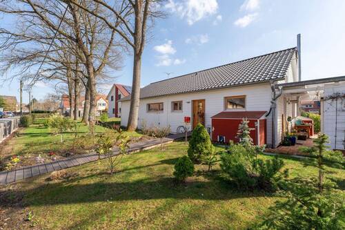 Hausansicht - Jetzt einziehen - Modernes Einfamilienhaus in Puschendorf