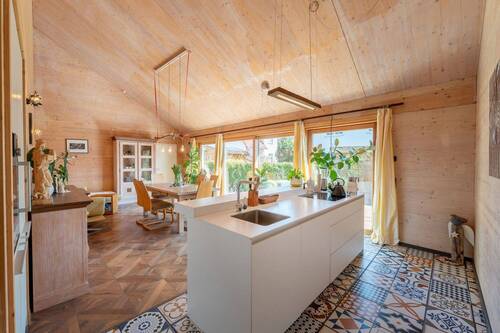 Wohn-Essbereich mit offener Küche - 4 Zimmer Mehrfamilienhaus, Wohnhaus zum Kaufen in Puschendorf