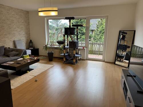 Wohn- und Esszimmer (1).JPG - 
