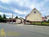 Nordansicht - Giebel und Zufahrt - 