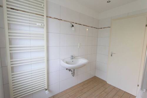 Bad mit Dusch-/Wanne - 