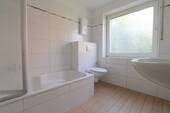 Bad mit Dusch-/Wanne - 