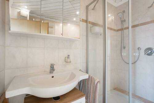 Bad - 3 Zimmer Etagenwohnung in Korschenbroich