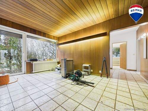 REMAX Immobilien DeLux Einfamilienhaus Diele Eppelborn Mark Borowicz - Einfamilienhaus mit 253,00 m&sup2; in Eppelborn zum Kaufen