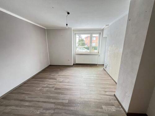 Wohnzimmer - Etagenwohnung mit 59,50 m&sup2; in Oldenburg zum Kaufen