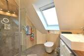 Ausschnitt Badezimmer im Dachgeschoss - 