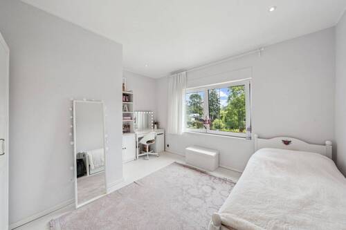 Zimmer IV - 