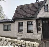 ***BÜSCHER IMMOBILIEN*** RESERVIERT!! Charmante Doppelhaushälfte mit Erweiterung auf Eigentumsgrundstück in Gronau (Westen)