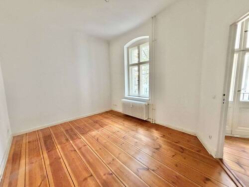 Zimmer 1 - 3 Zimmer Etagenwohnung in Berlin