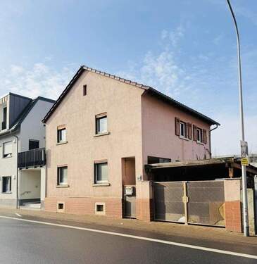 Hausansicht - 7 Zimmer Einfamilienhaus zum Kaufen in Groß-Umstadt