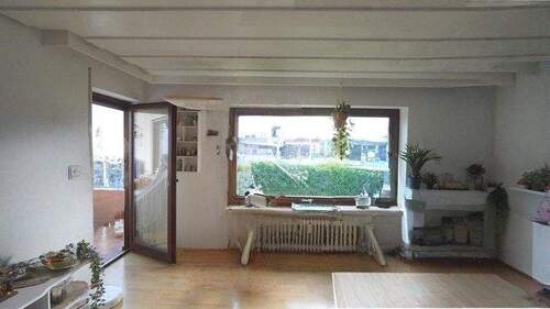 Wohnzimmer EG-Wohnung - 8 Zimmer Mehrfamilienhaus, Wohnhaus zum Kaufen in Frickingen