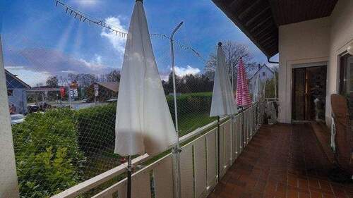 Balkon/ Terrasse EG-Wohnung - Mehrfamilienhaus, Wohnhaus mit 201,40 m&sup2; in Frickingen zum Kaufen