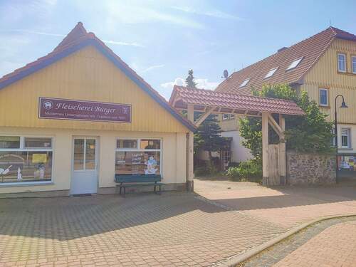 Fleischereigeschäft - 1 Zimmer Mehrfamilienhaus, Wohnhaus in Königerode