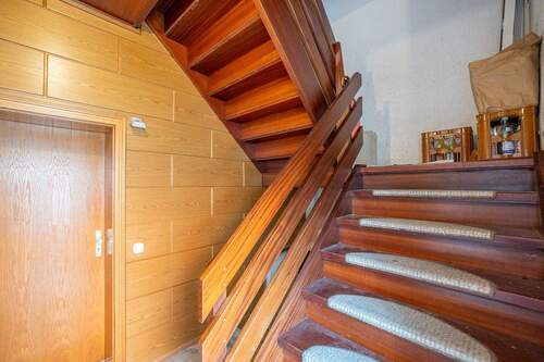 Hauseingang - 9 Zimmer Mehrfamilienhaus, Wohnhaus zum Kaufen in Alsdorf