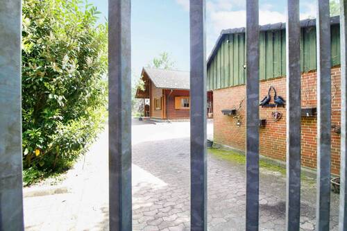 Komplett gesichertes Anwesen - 